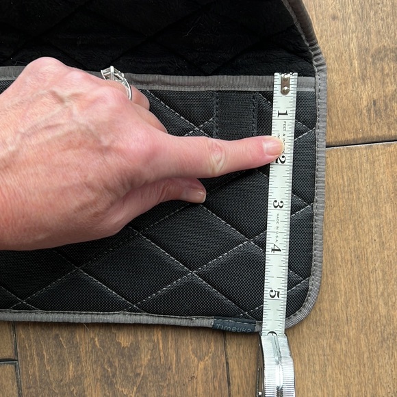 Timbuk2 Quilted Plush Velcro E-Reader - Picture 9 of 9